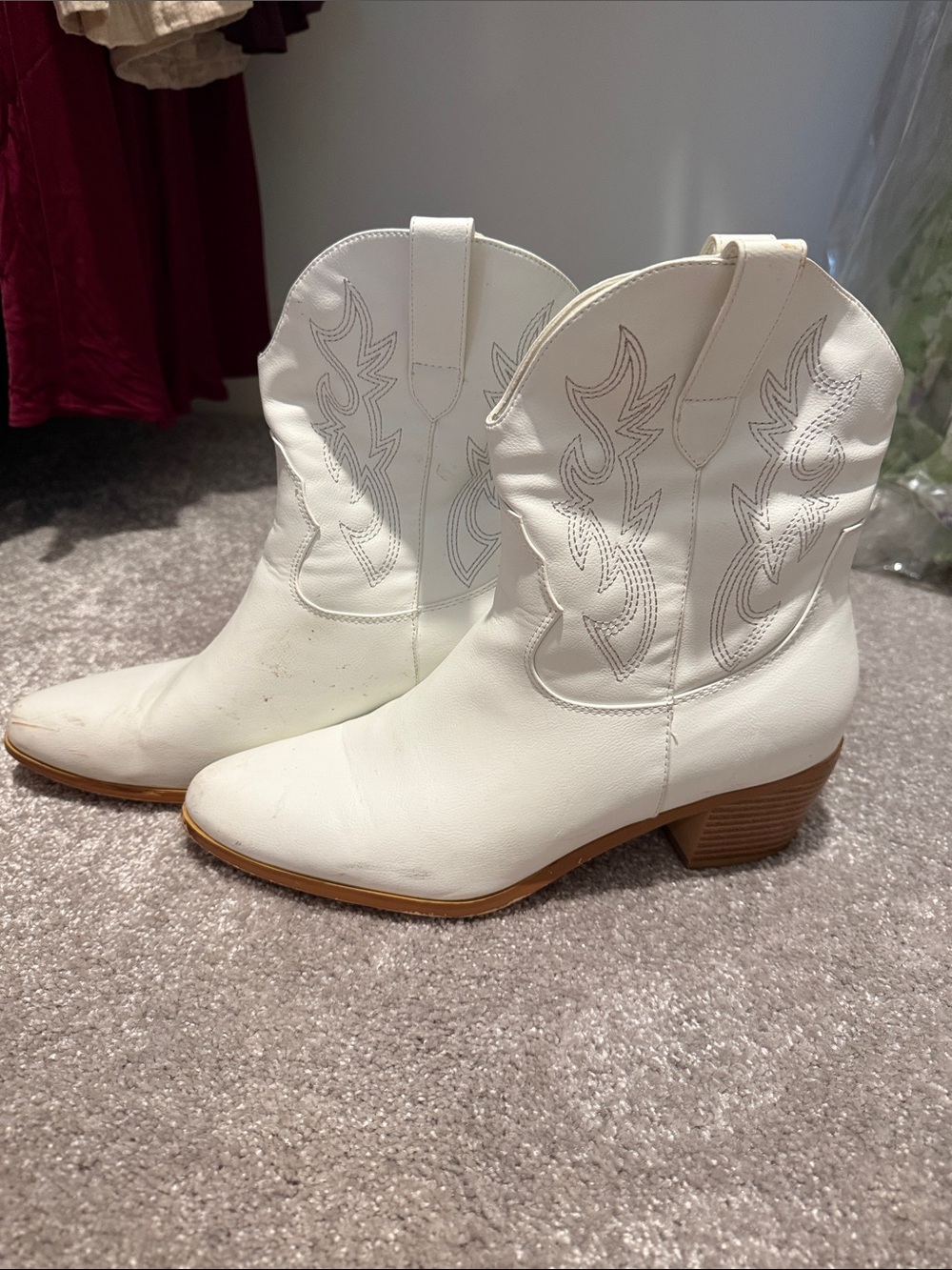 White Western Embroidered Short Cowboy Boots